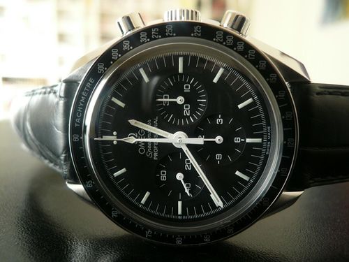 OMEGA SPEEDMASTER MOONWATCH