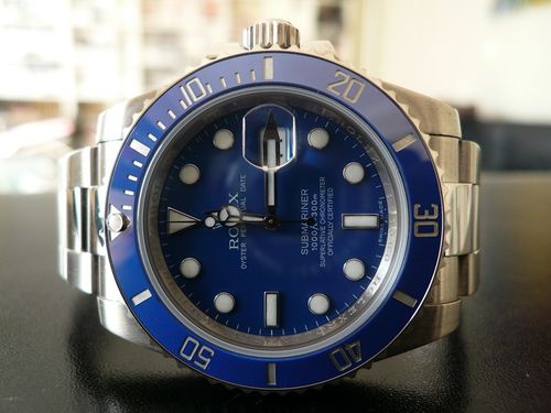 ROLEX SUBMARINER DATE CERAMIQUE LUNETTE BLEUE