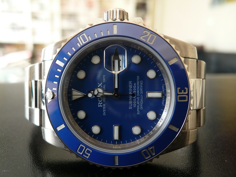 ROLEX SUBMARINER DATE CERAMIQUE LUNETTE BLEUE
 	 
