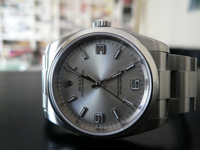 ROLEX OYSTER PERPETUAL
 	 
