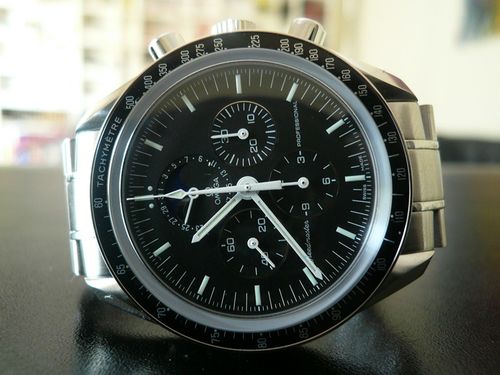 OMEGA SPEEDMASTER MOONWATCH MOONPHASE