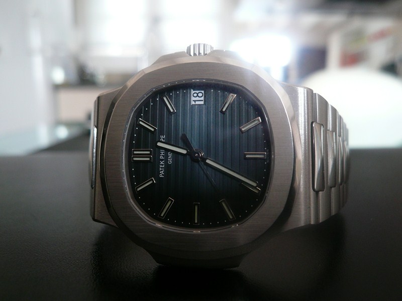 PATEK PHILIPPE NAUTILUS
 	 
