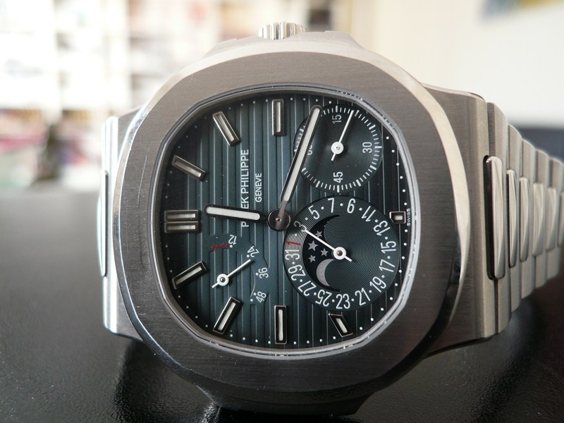 PATEK PHILIPPE NAUTILUS RESERVE DE MARCHE
 	 
