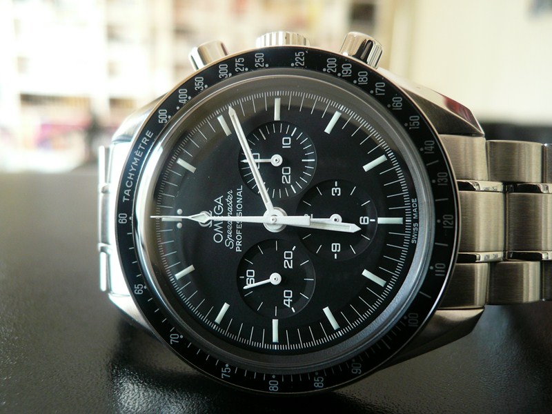 OMEGA SPEEDMASTER MOONWATCH
 	 
