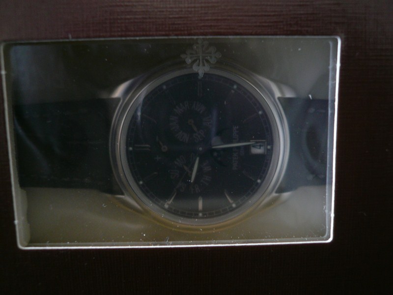 PATEK PHILIPPE ANNUAL CALENDAR MOONPHASE
 	 
