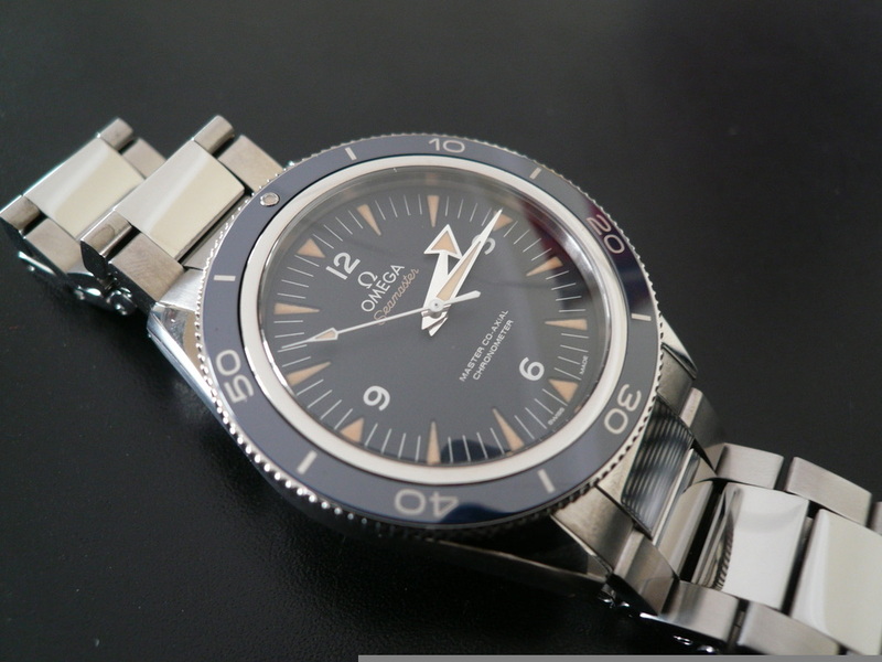 photo n°2 : OMEGA SEAMASTER 300 MASTER CO-AXIAL