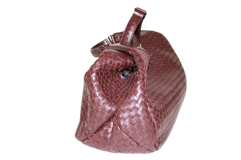 photo n°2 : BOTTEGA VENETA INTRECCIATO MODEL CAMPANA HANDBAG