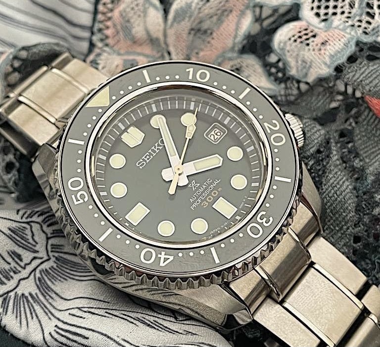 SEIKO PROSPEX GREEN DIAL