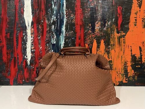 BOTTEGA VENETA INTRECCIATO CONVERTIBLE HANDBAG