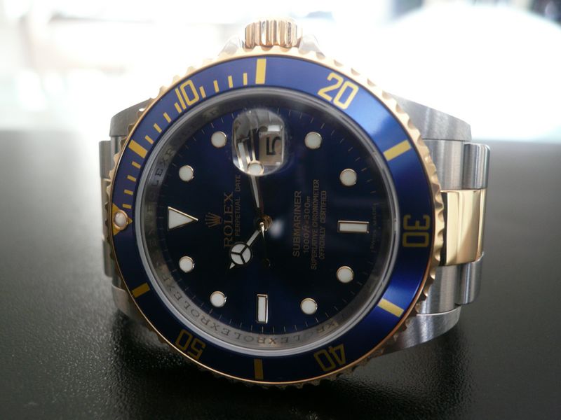 ROLEX SUBMARINER DATE OR ET ACIER
 	 
