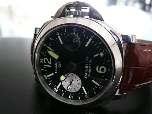 PANERAI LUMINOR GMT