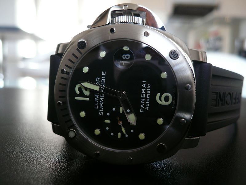 PANERAI LUMINOR SUBMERSIBLE
 	 
