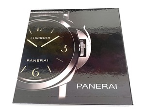 PANERAI BOOK by GIAMPIERO NEGRETTI & SIMON DE BURTON