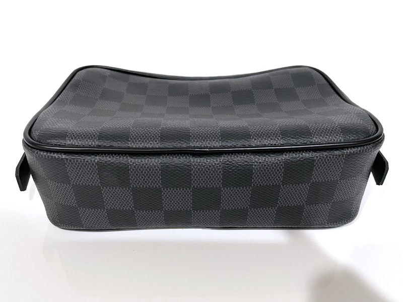 photo n°3 : LOUIS VUITTON TROUSSE DE TOILETTE PM