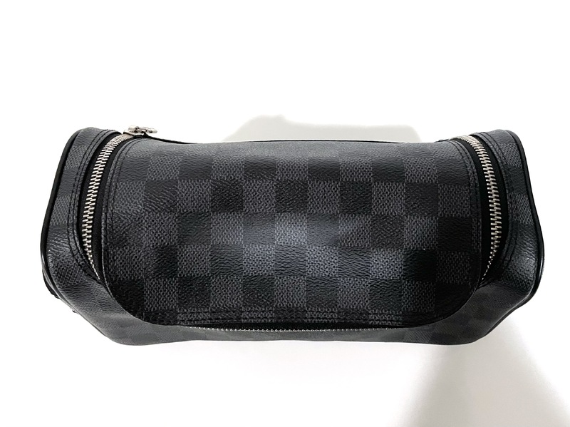 photo n°2 : LOUIS VUITTON TOILET POUCH GM