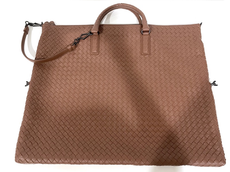 photo n°2 : BOTTEGA VENETA SAC A MAIN INTRECCIATO CONVERTIBLE MAXI