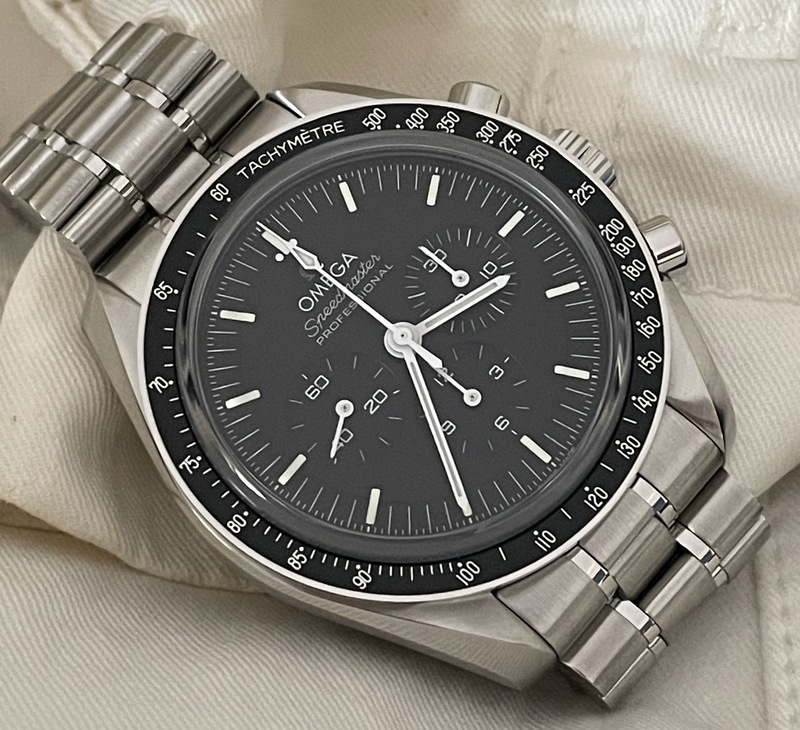 photo n°2 : OMEGA SPEEDMASTER MOONWATCH