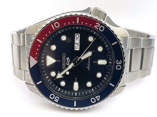 SEIKO 5 SPORTS