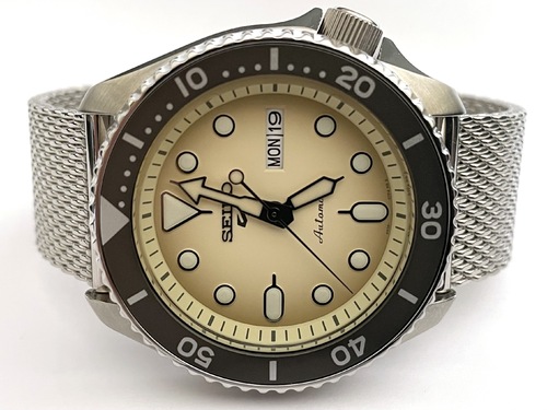 SEIKO 5 SPORTS