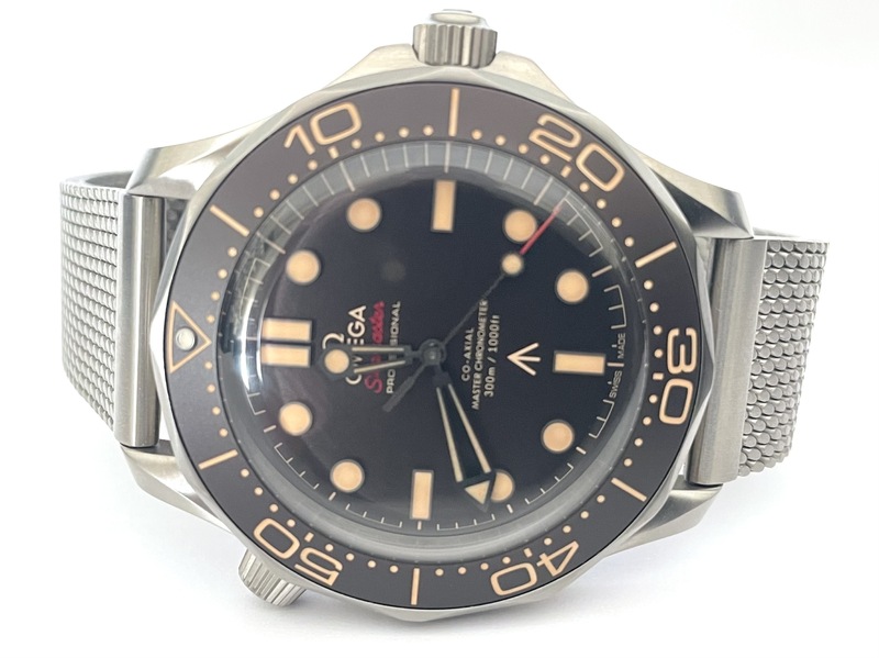 photo n°2 : OMEGA SEAMASTER DIVER 300M '007 NO TIME TO DIE'