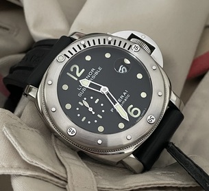 PANERAI LUMINOR SUBMERSIBLE