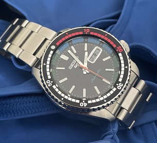 SEIKO 5 SPORTS