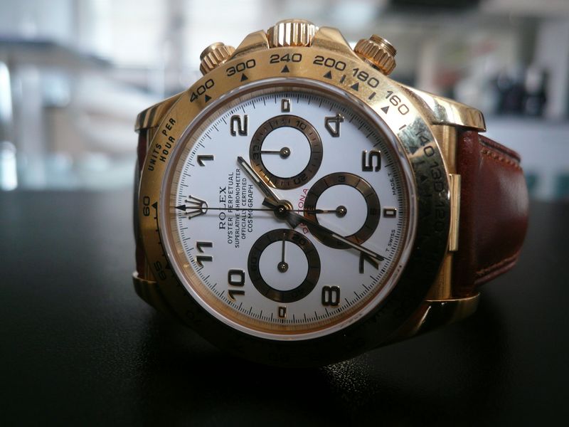 ROLEX DAYTONA ZENITH OR JAUNE
 	 
