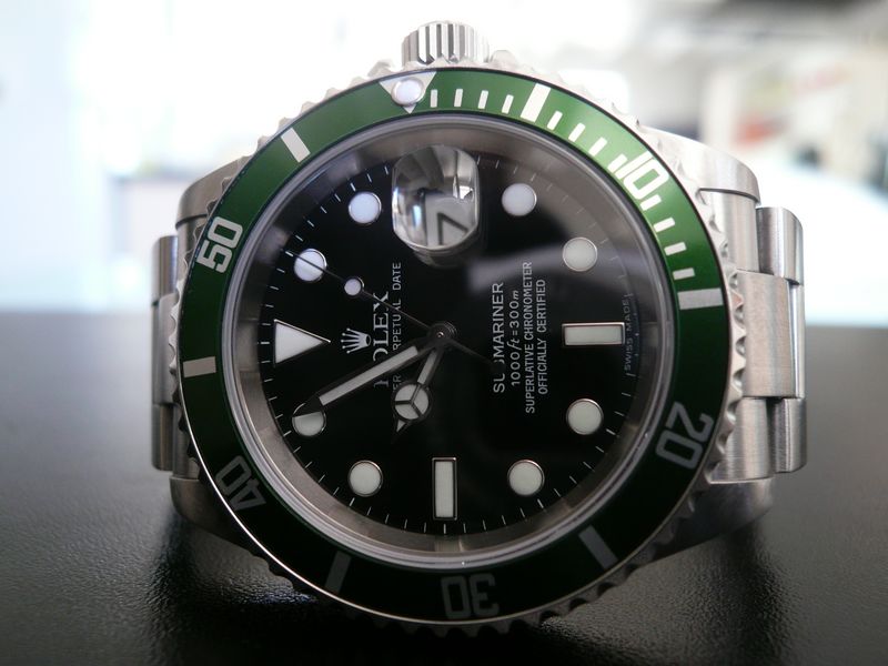 ROLEX SUBMARINER DATE A LUNETTE VERTE
 	 
