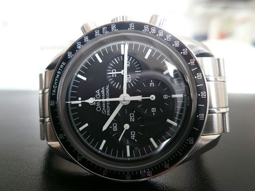 OMEGA SPEEDMASTER MOONWATCH