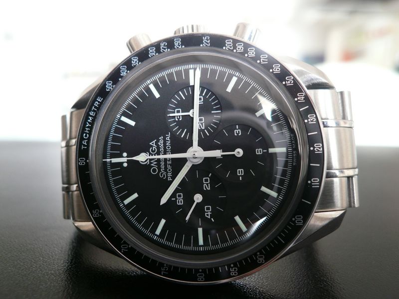 OMEGA SPEEDMASTER MOONWATCH
 	 
