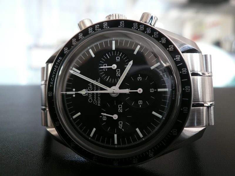 OMEGA SPEEDMASTER MOONWATCH
 	 
