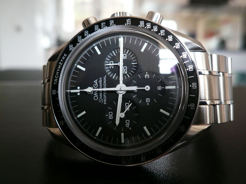 OMEGA SPEEDMASTER MOONWATCH
 	 
