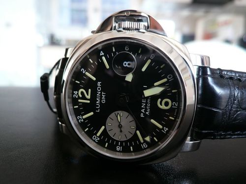 PANERAI LUMINOR GMT