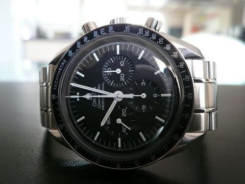 OMEGA SPEEDMASTER MOONWATCH