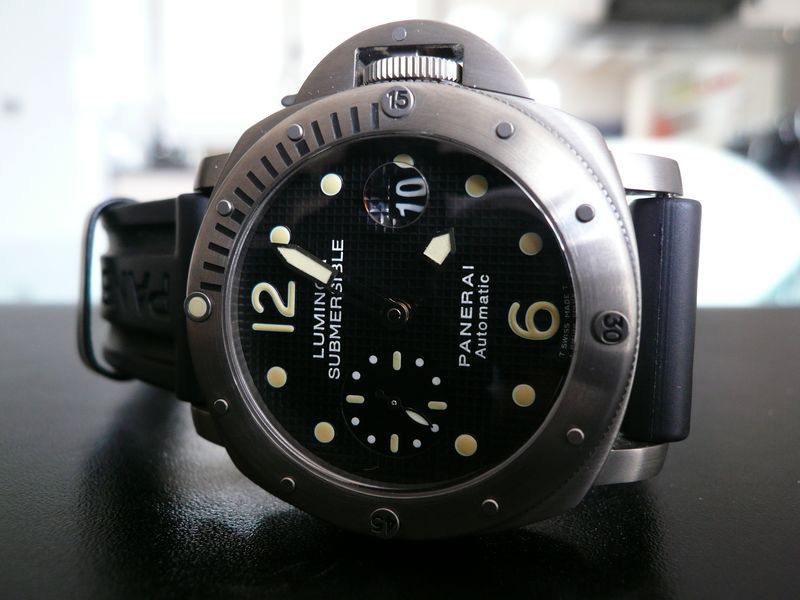 PANERAI LUMINOR SUBMERSIBLE
 	 
