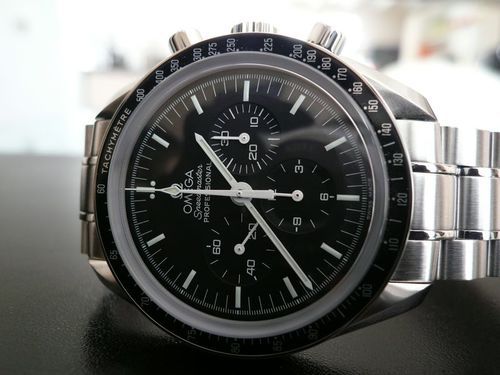 OMEGA SPEEDMASTER MOONWATCH