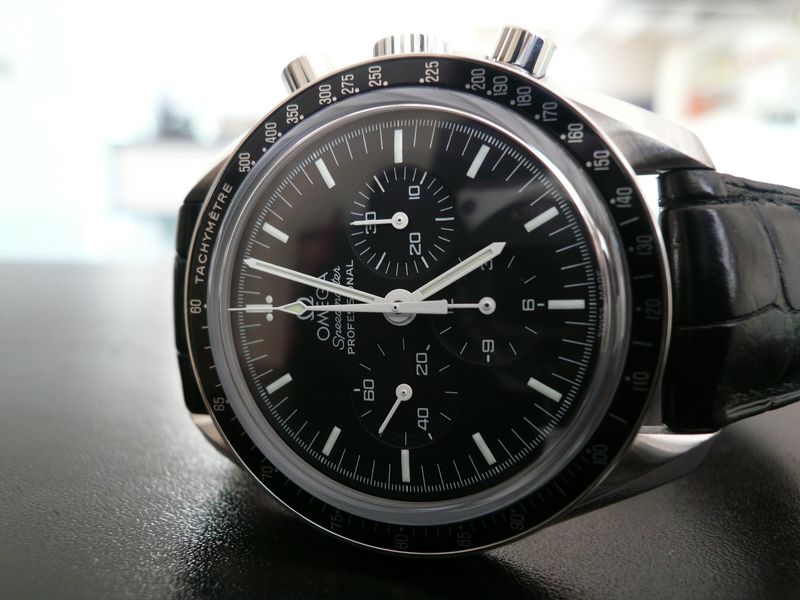 OMEGA SPEEDMASTER MOONWATCH
 	 
