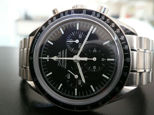 OMEGA SPEEDMASTER MOONWATCH