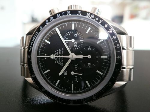 OMEGA SPEEDMASTER MOONWATCH