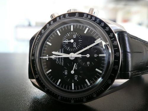 OMEGA SPEEDMASTER MOONWATCH