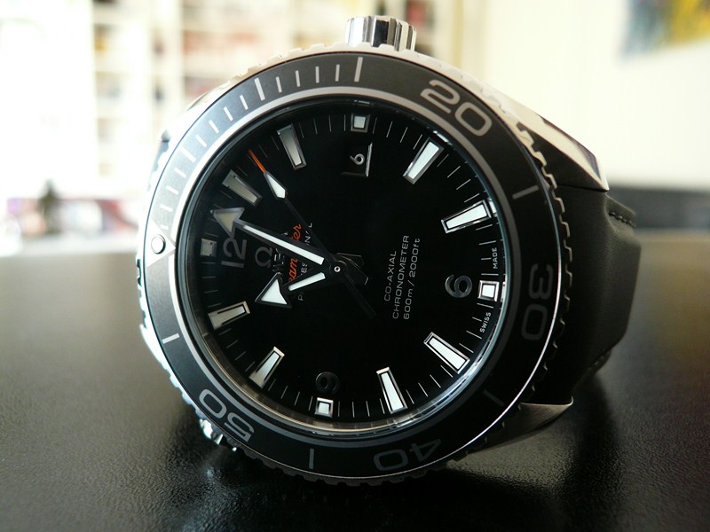 OMEGA SEAMASTER PLANET OCEAN 45,5 LUNETTE CERAMIQUE
 	 
