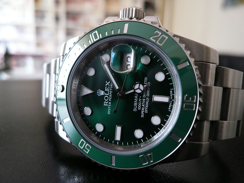 ROLEX SUBMARINER DATE CERAMIQUE LUNETTE VERTE
 	 
