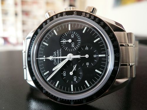 OMEGA SPEEDMASTER MOONWATCH