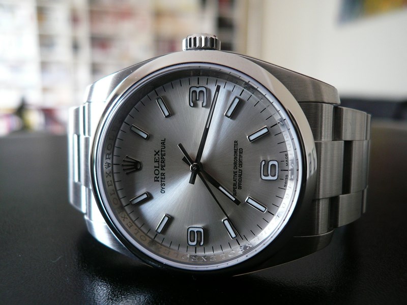 ROLEX OYSTER PERPETUAL
 	 
