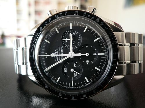 OMEGA SPEEDMASTER MOONWATCH