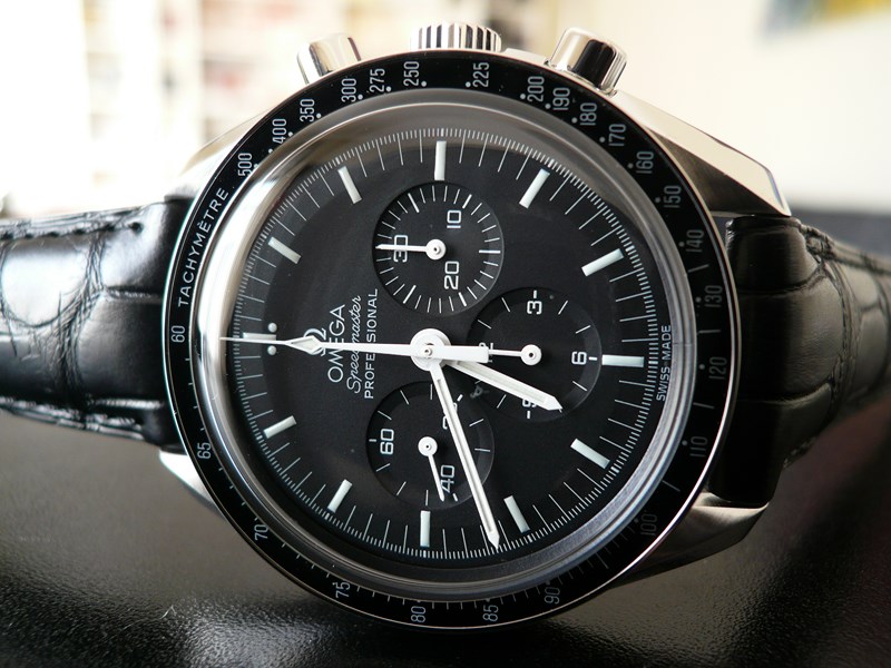 OMEGA SPEEDMASTER MOONWATCH
 	 
