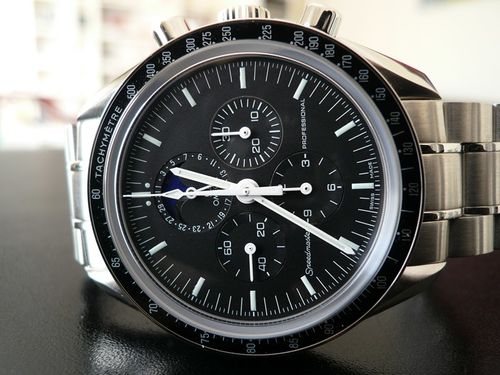 OMEGA SPEEDMASTER MOONPHASE