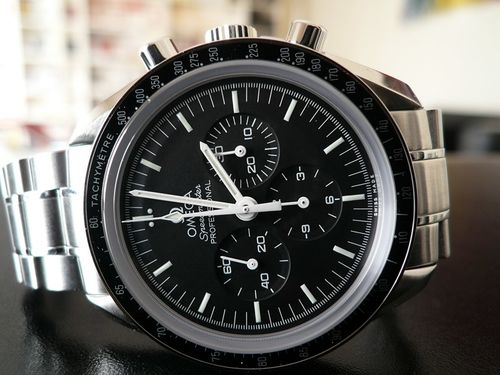 OMEGA SPEEDMASTER MOONWATCH