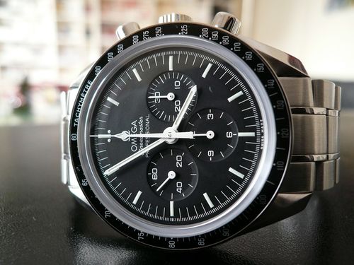 OMEGA SPEEDMASTER MOONWATCH