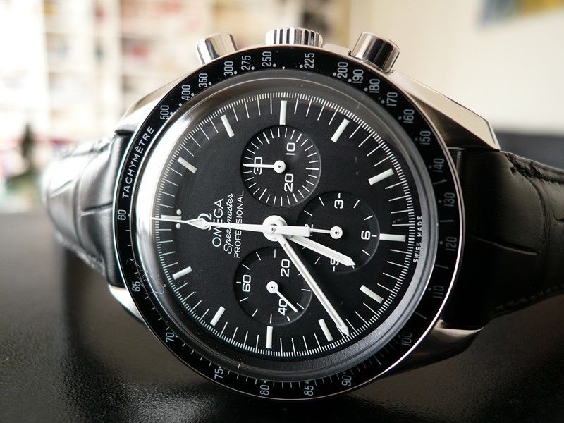 OMEGA SPEEDMASTER MOONWATCH
 	 
